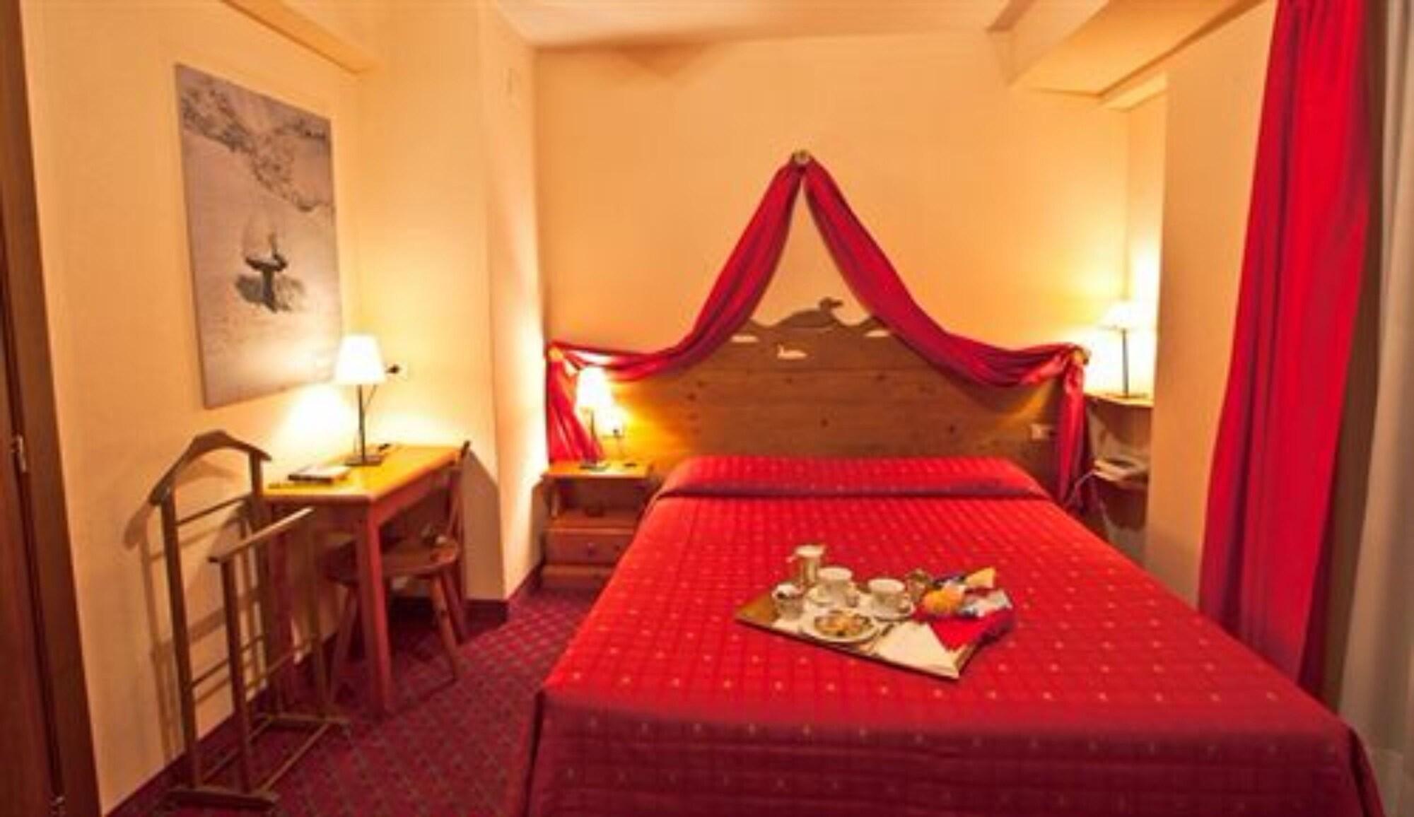 Hotel Courmayeur Exterior photo