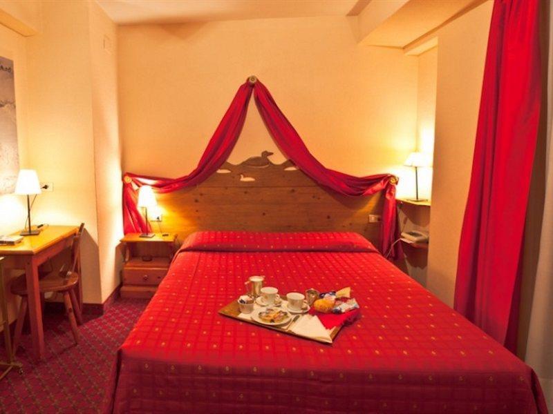 Hotel Courmayeur Exterior photo