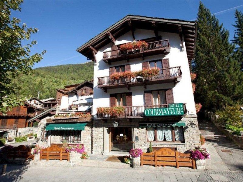 Hotel Courmayeur Exterior photo