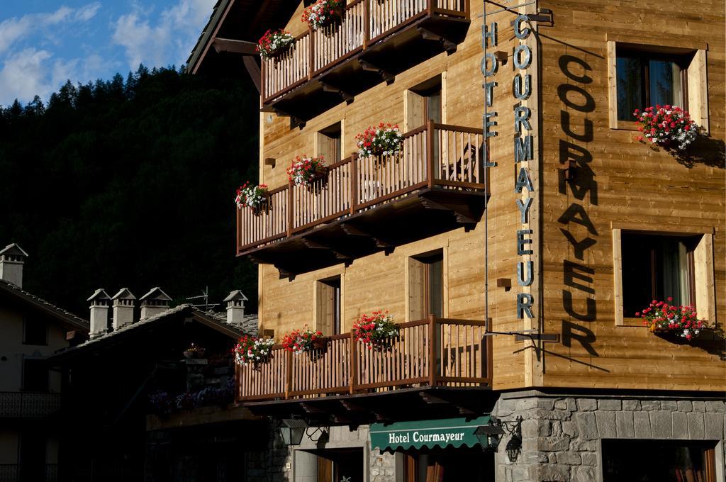 Hotel Courmayeur Exterior photo
